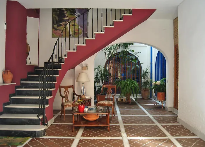 Patio De La Escalera - Eduardo Dato 24 Feriehus Córdoba