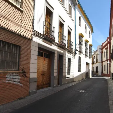 Patio De La Escalera - Eduardo Dato 24