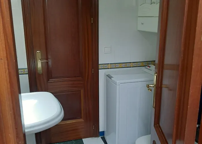 Patio De La Escalera - Eduardo Dato 24 Ferienhaus