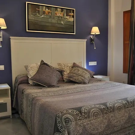 Semesterbostad Patio De La Escalera - Eduardo Dato 24 *