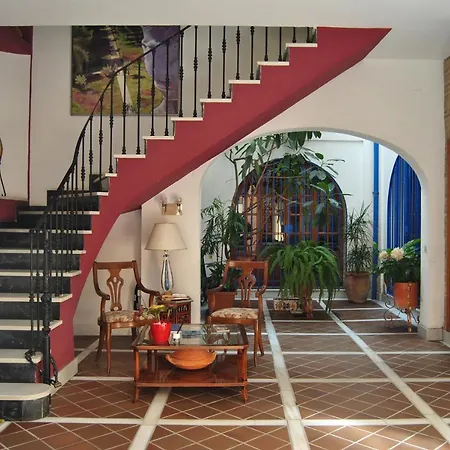 Patio De La Escalera - Eduardo Dato 24 Semesterbostad Córdoba